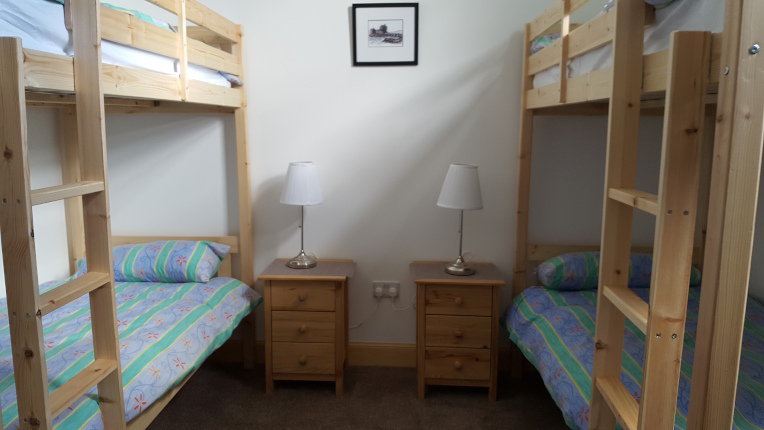 Ensuite rooms - Family room - Four beds - Helmsdale Hostel